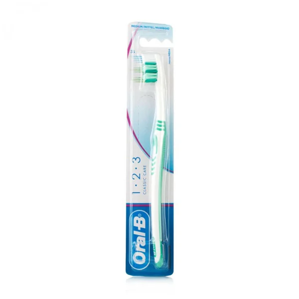 Oralb Classic Care 35 Medium Tandenborstel met korte kop